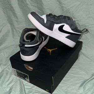 Nike Little Kids Jordan 1 Low Alt (PS) in white/black-iron grey
